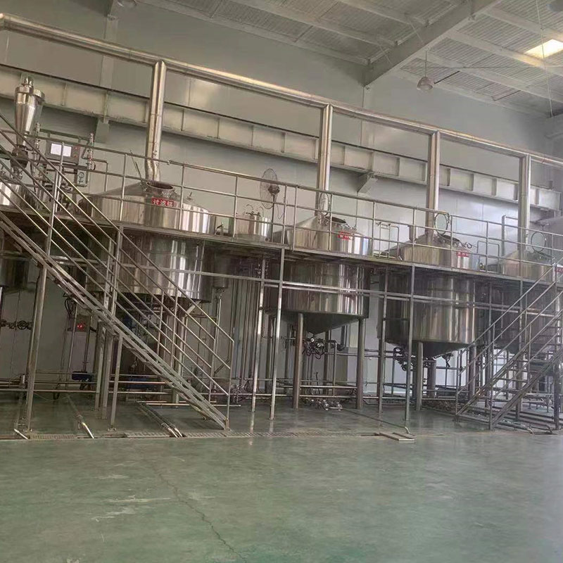 抚顺精酿啤酒设备厂—平面布置、设备设计、制造、调试、培训等一条龙服务_COPY